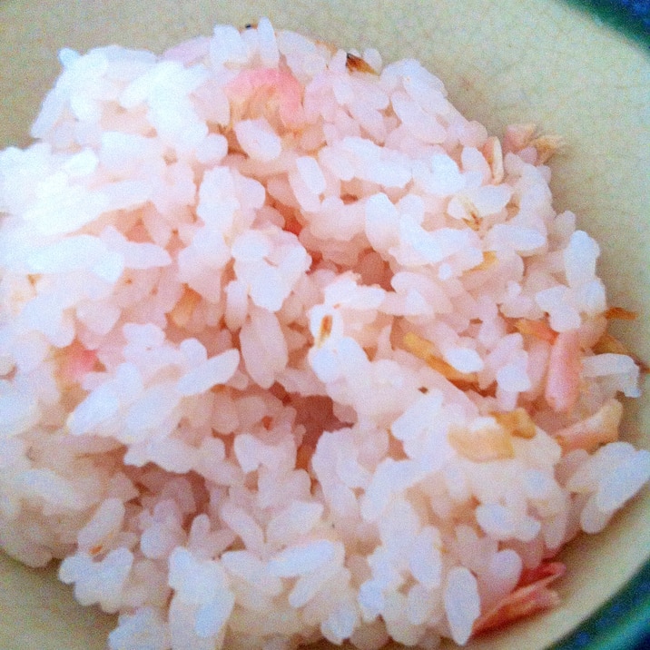 とっても簡単♪桜海老の炊き込みご飯☆